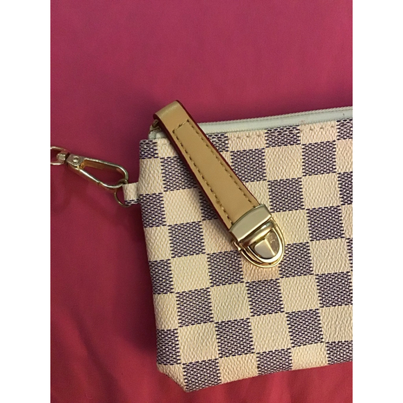 Women's Unbranded White Light Blue Checkered Clutch Wristlet - Picture 3 of 12
